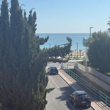 Casa Kirana Seaside * Grottammare